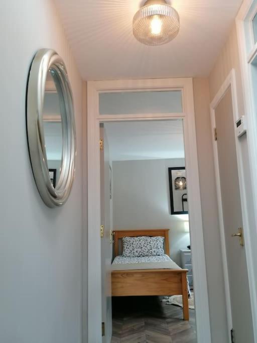 Stunning 3 Bedroom Townhouse In The Heart Of City Белфаст Екстериор снимка
